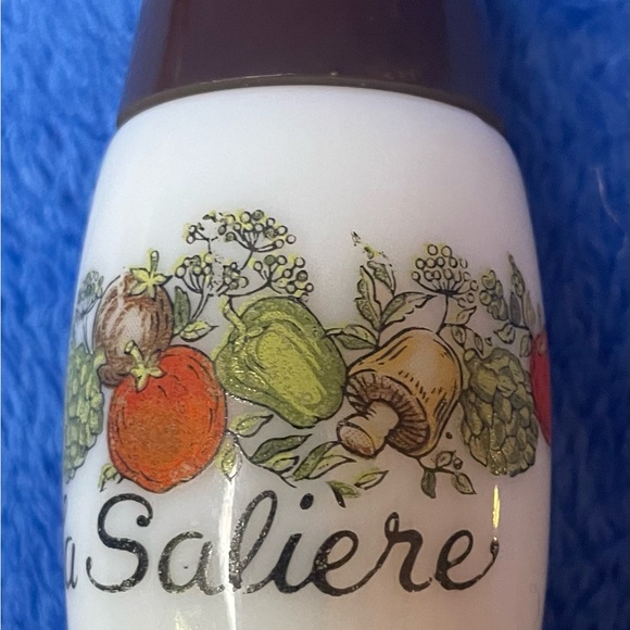 VINTAGE CorningWare SPICE OF LIFE (Centura)  Salt & Pepper Shakers - Picture 4 of 12